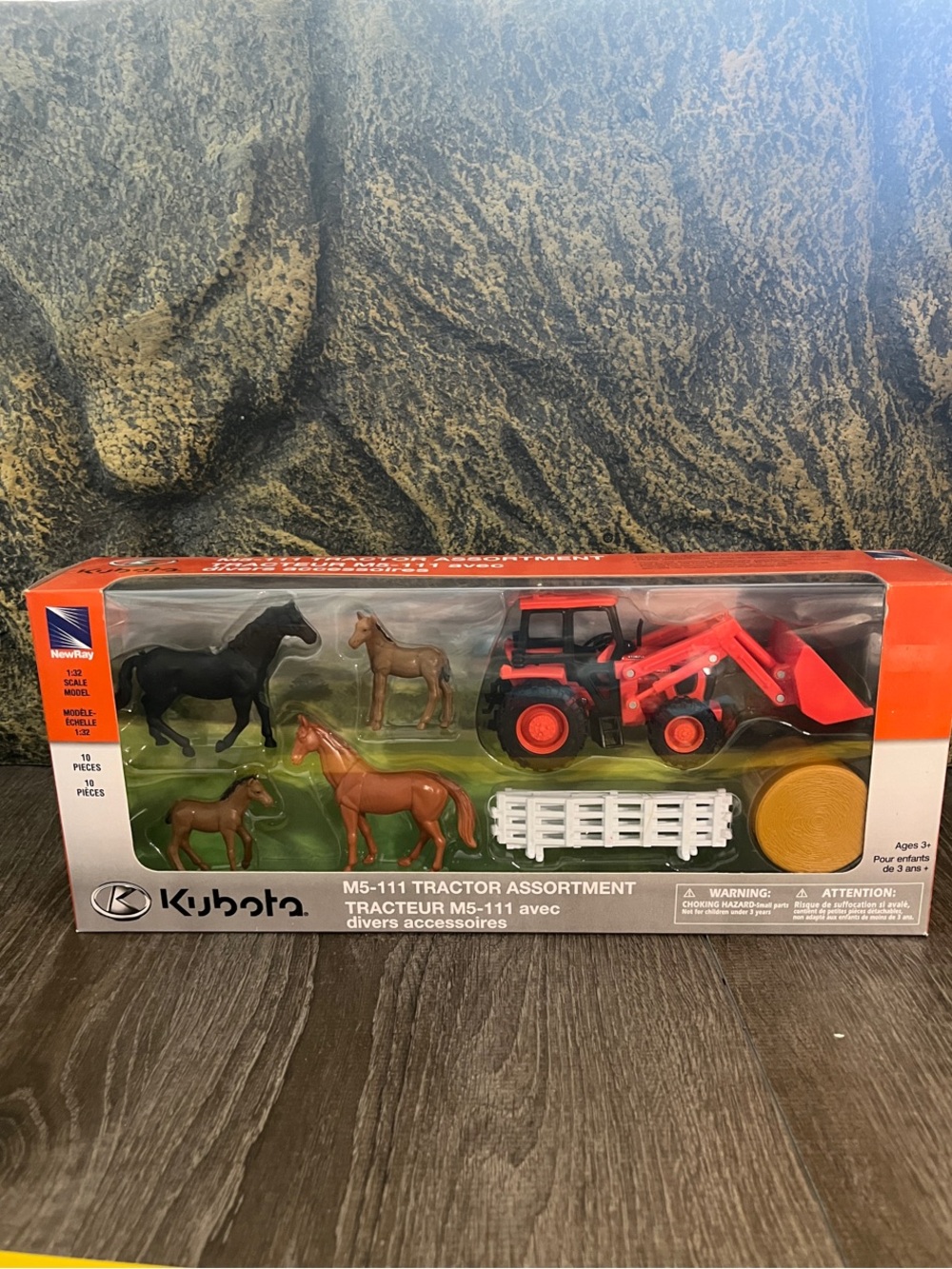 Kubota 1:32 scale Kids Tractor Playset with Red Tractor and Horse Figures